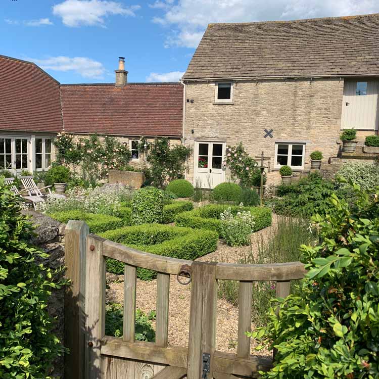 Courtyard garden at Well Farm Cotswolds